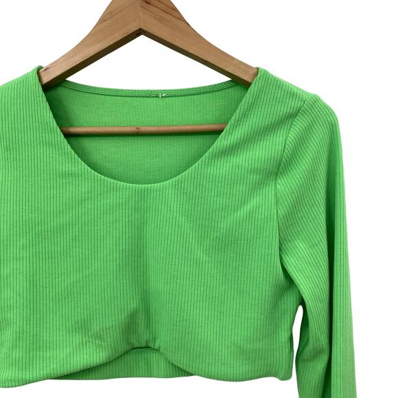 Alo Green Long Sleeve Crop Top - Picture 3 of 6